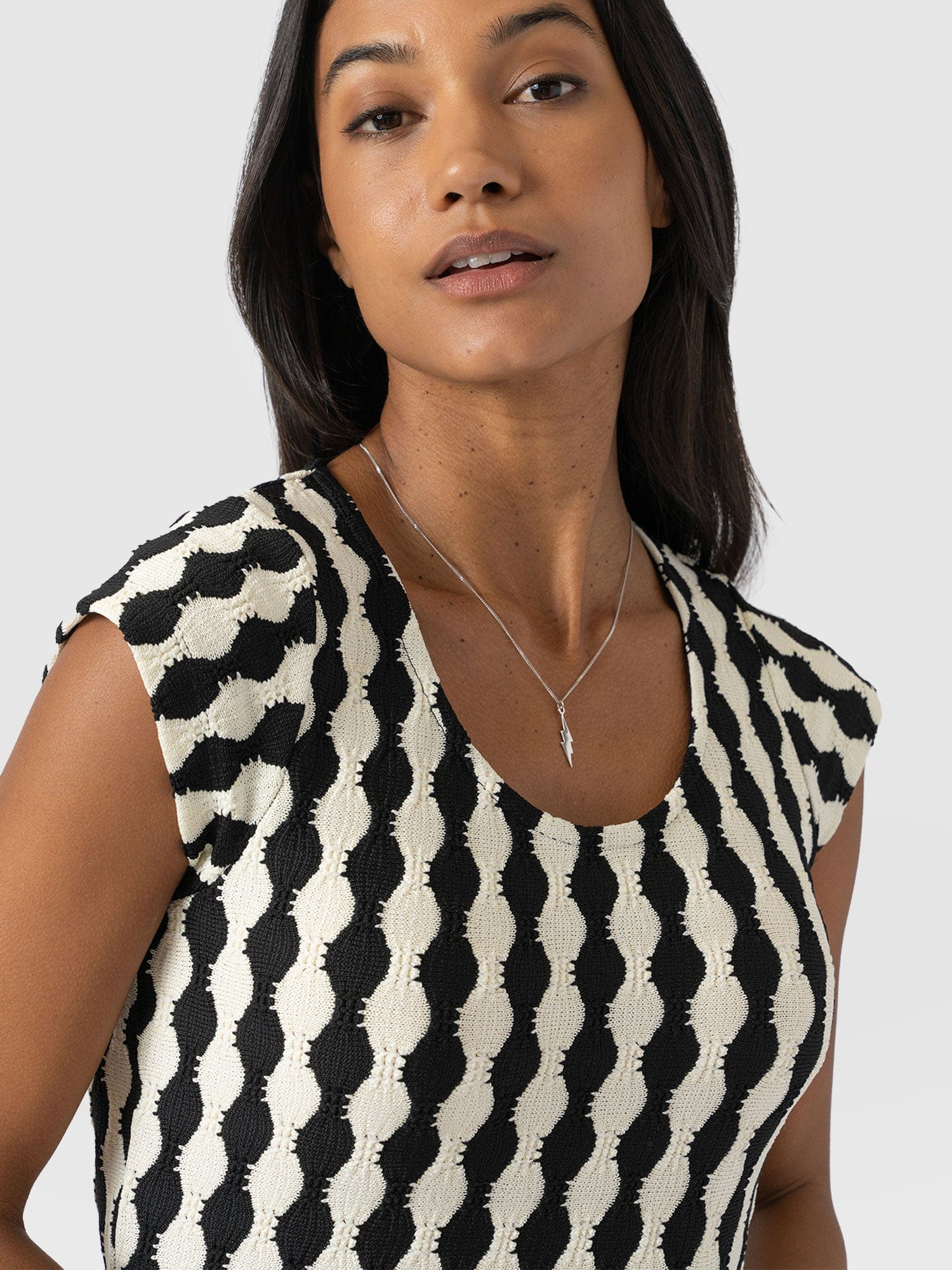 Edna Scoop Neck Midaxi Dress - Black/Cream - Women's Dresss | Saint + Sofia® EU