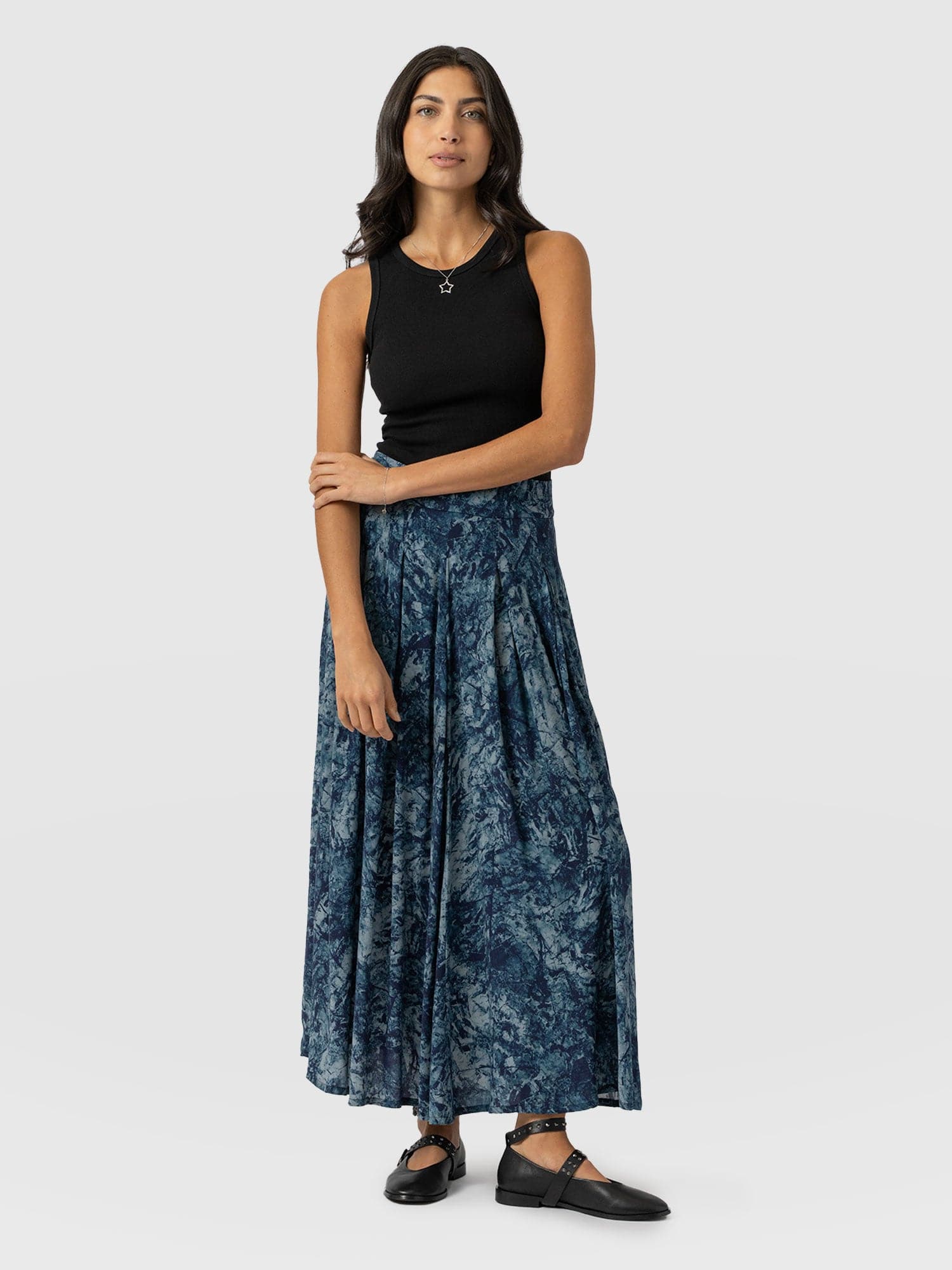 Eliza Pleated Skirt Blue Marble - Women's Skirts | Saint + Sofia® EU