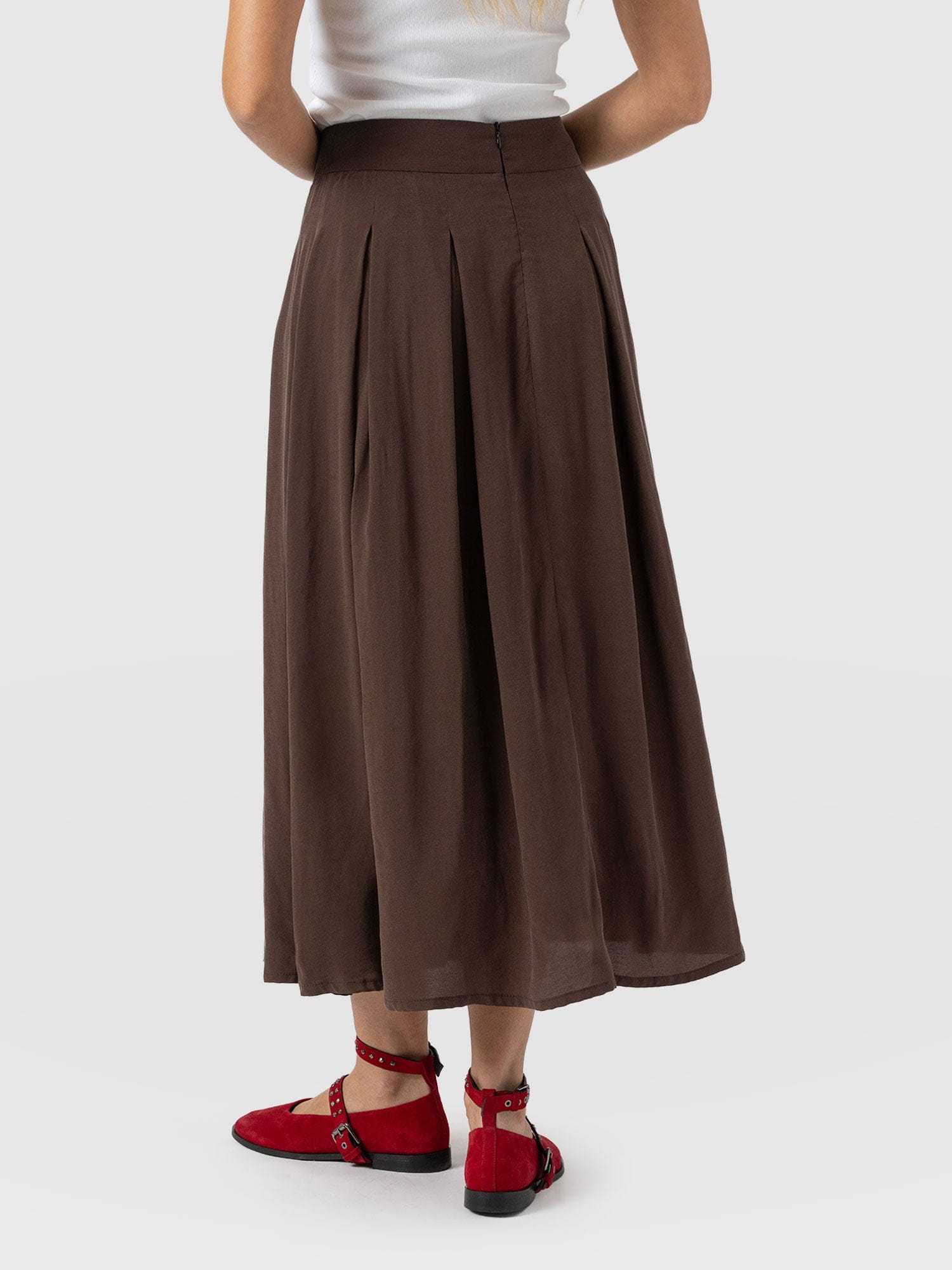 Eliza Pleated Skirt - Brown - Women's Skirts | Saint + Sofia® EU