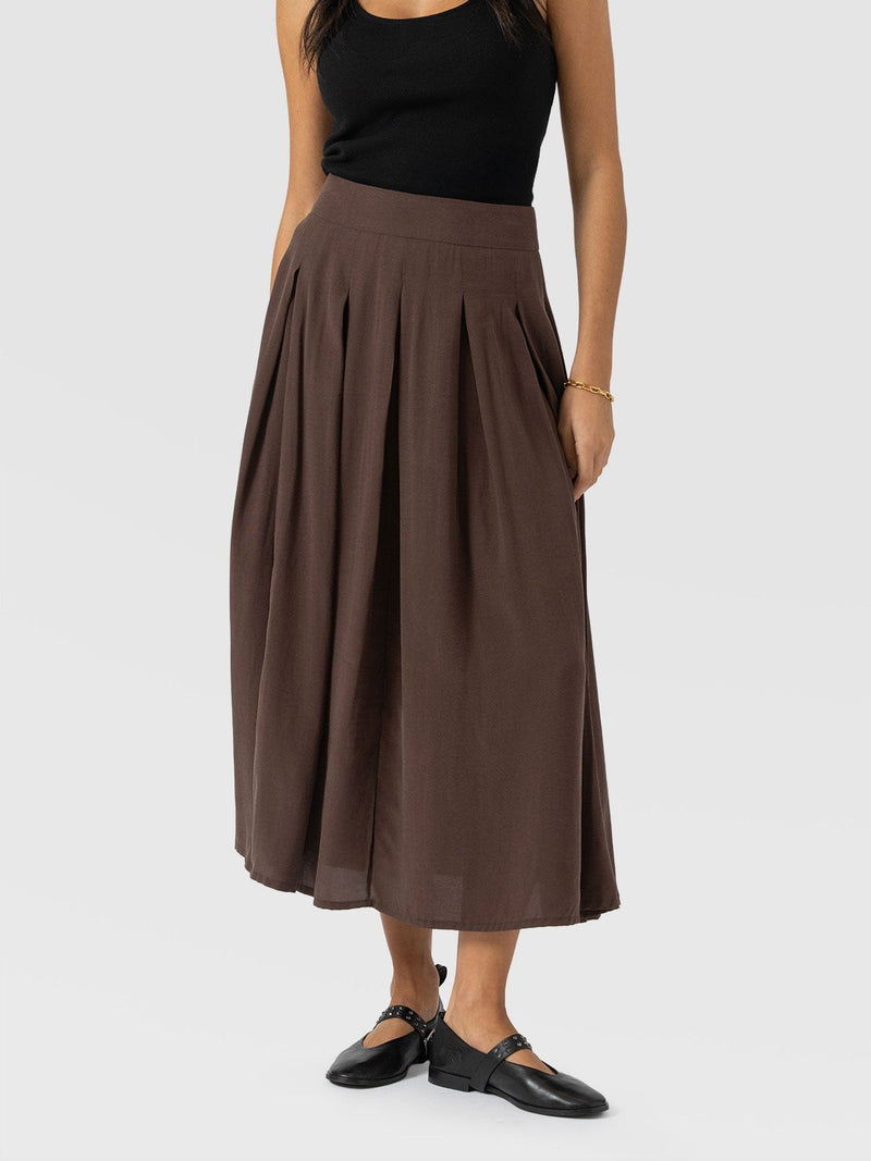 Eliza Pleated Skirt - Brown - Women's Skirts | Saint and Sofia® EU