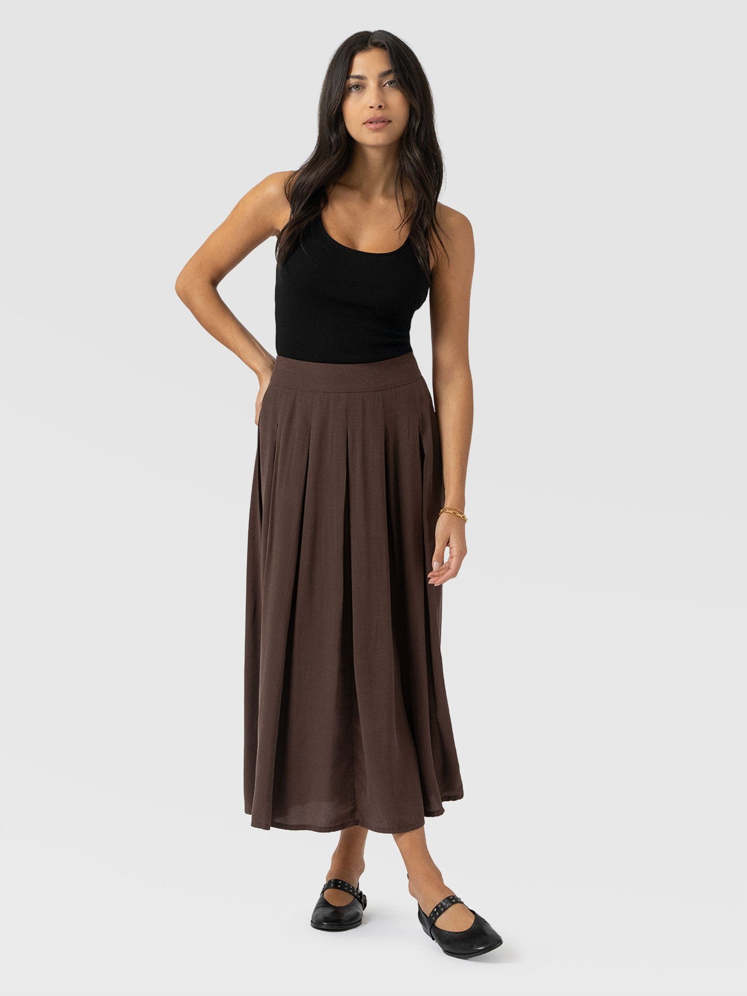 Eliza Pleated Skirt - Brown - Women's Skirts | Saint + Sofia® EU