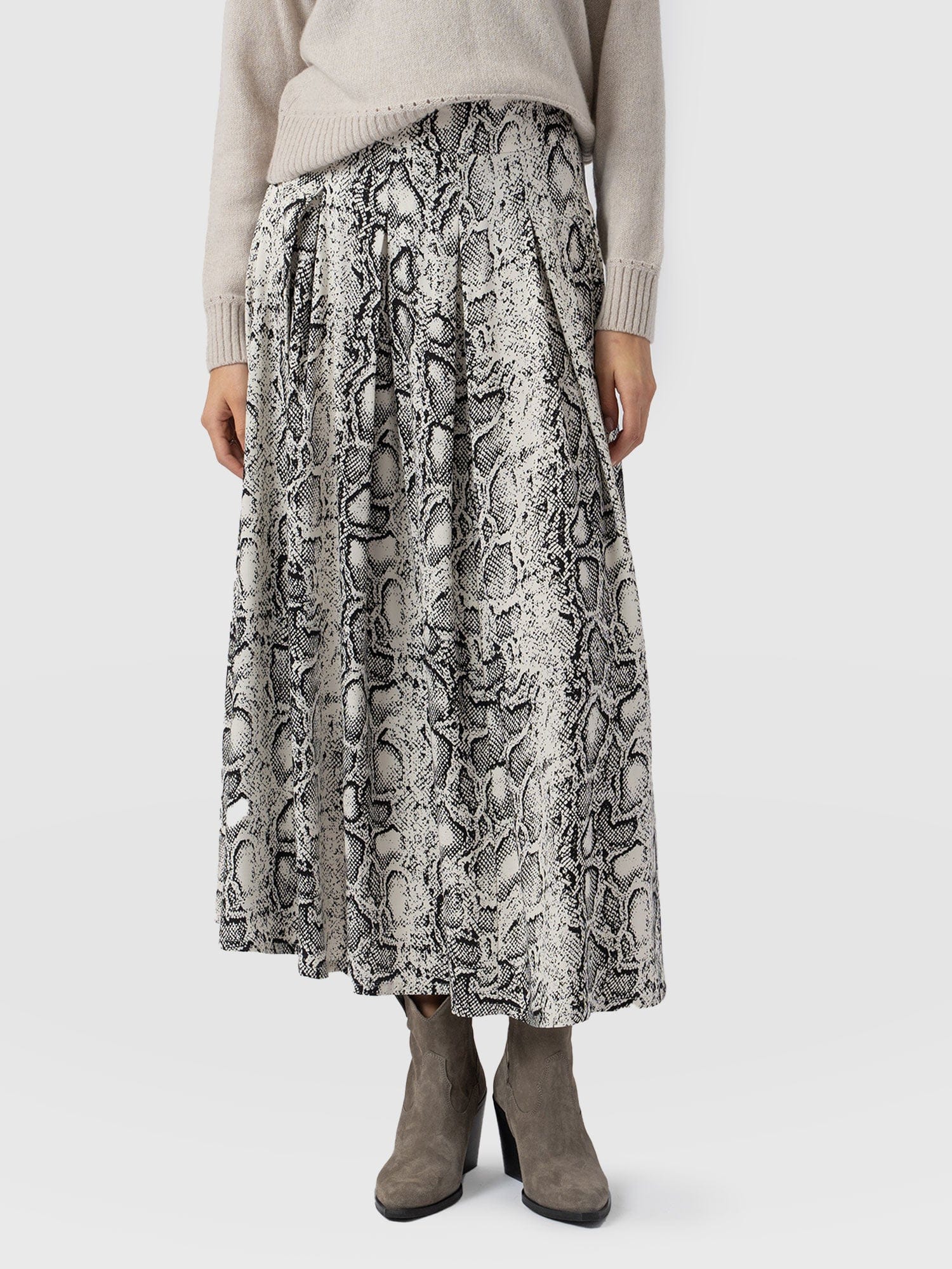 Eliza Pleated Skirt Cream Snake  - Women's Skirts | Saint + Sofia® EU