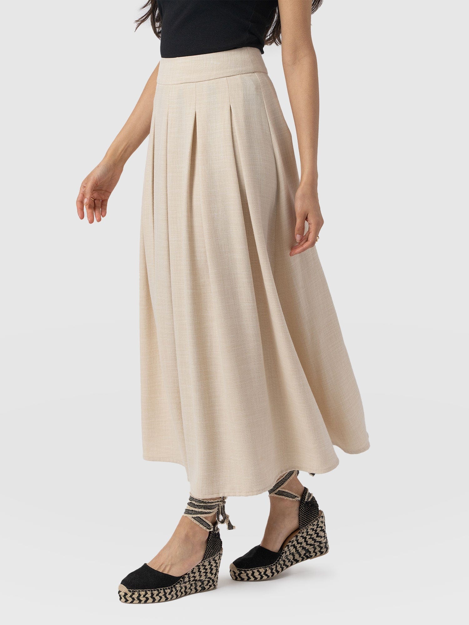 Eliza Pleated Skirt - Cream - Women's Skirts | Saint + Sofia® EU