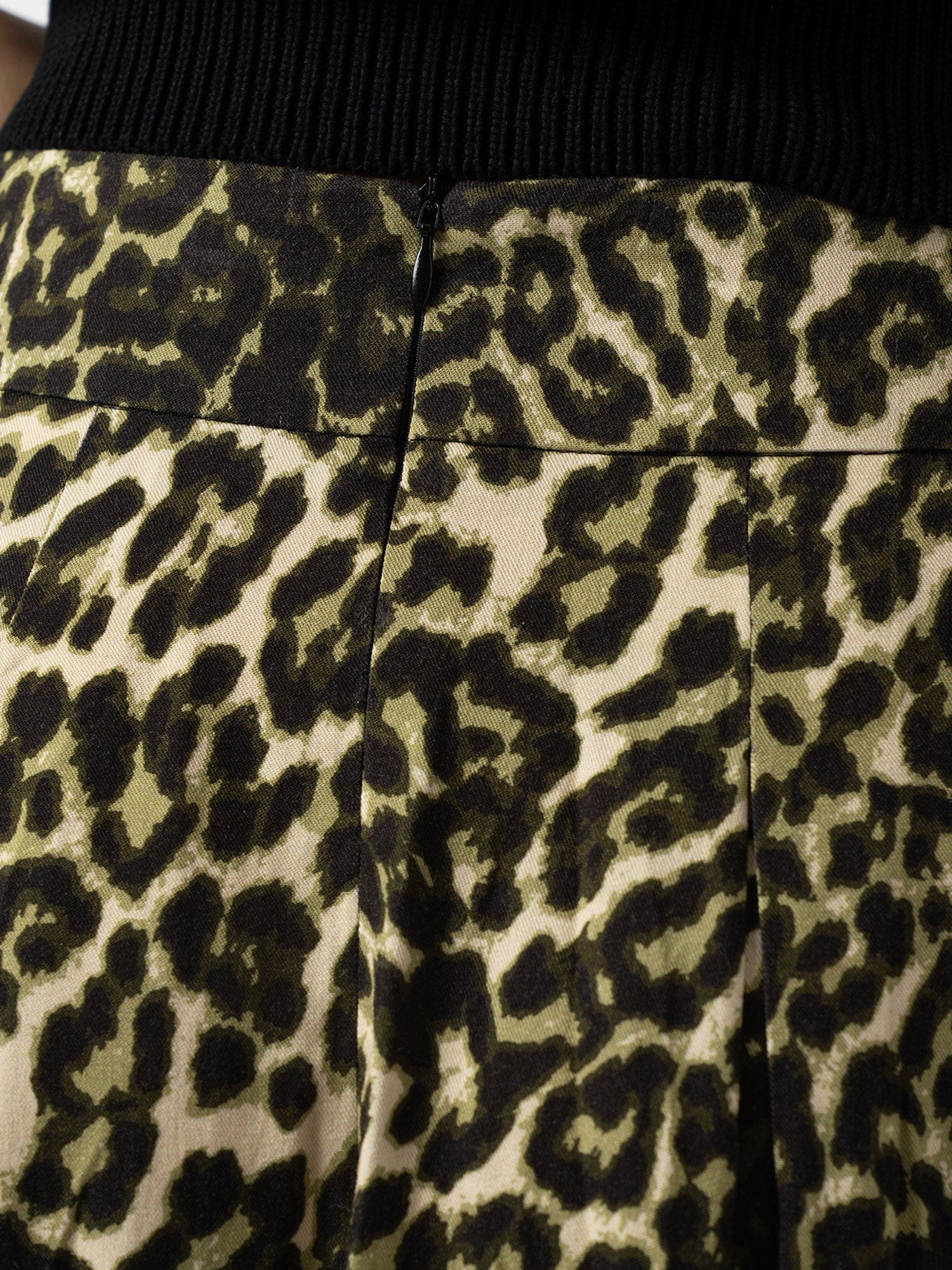 Eliza Pleated Skirt - Green Leopard - Women's Skirts | Saint + Sofia® EU