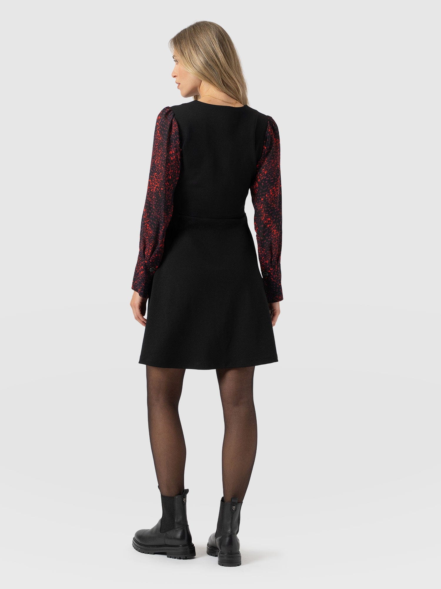 Ella Fit & Flare Dress - Red Fade Spot - Women's Dresses | Saint + Sofia® EU