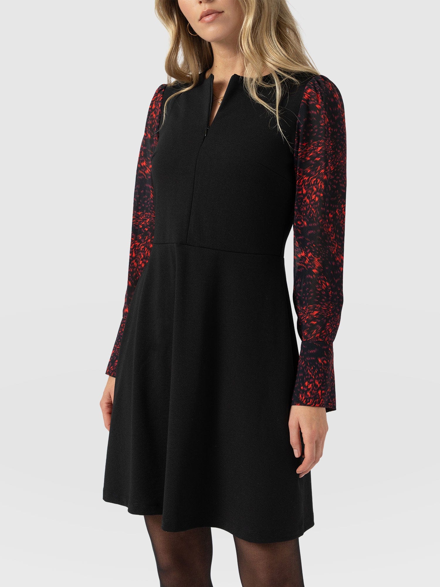 Ella Fit & Flare Dress - Red Fade Spot - Women's Dresses | Saint + Sofia® EU