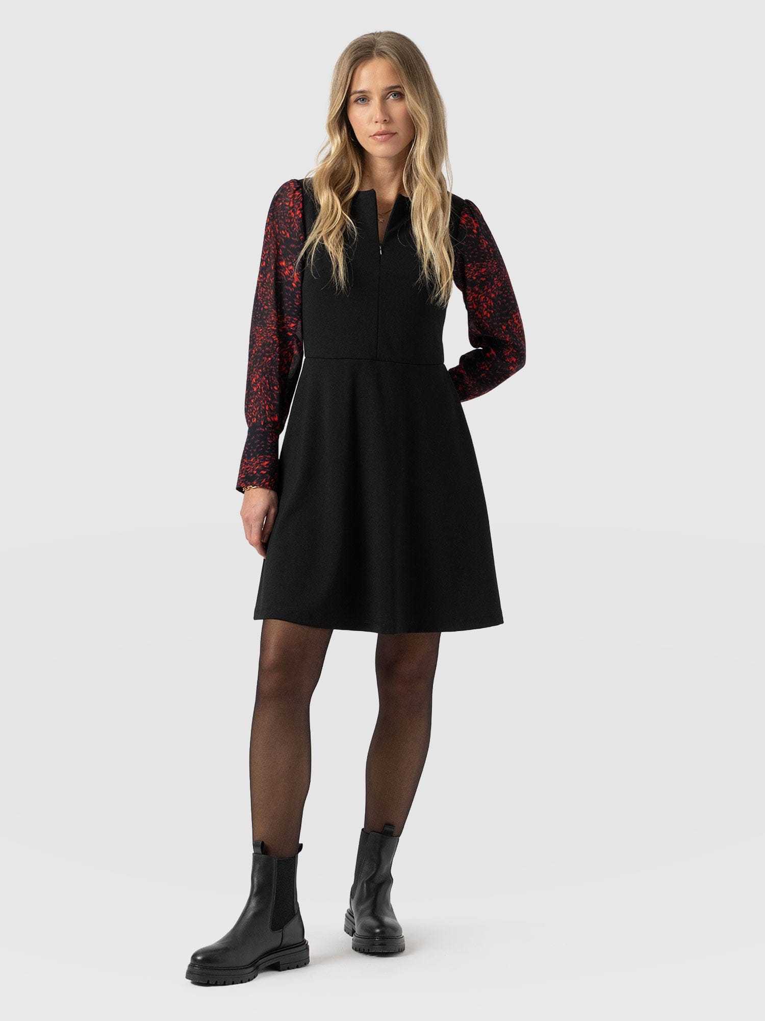 Ella Fit & Flare Dress - Red Fade Spot - Women's Dresses | Saint + Sofia® EU