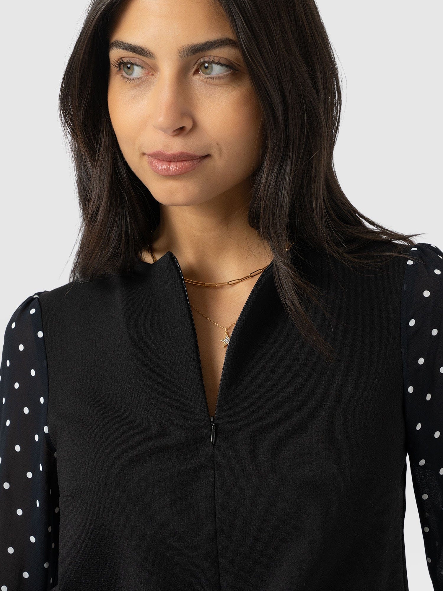 Ella Zip Up Top - Black Polka Dot - Women's T-shirts | Saint + Sofia® EU