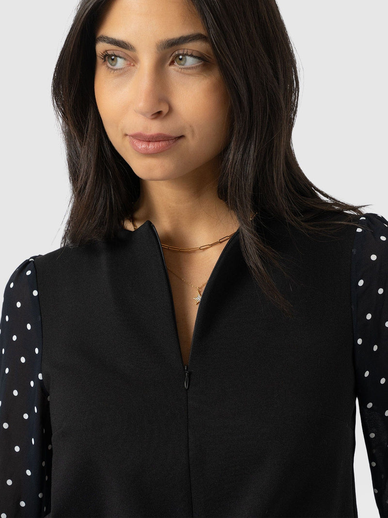Ella Zip Up Top - Black Polka Dot - Women's T-shirts | Saint + Sofia® EU