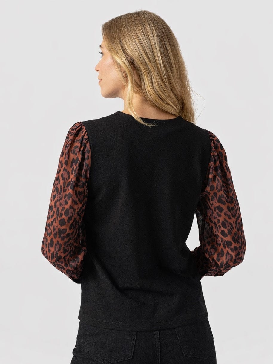 Ella Zip Up Top - Brown Leopard - Women's T-shirts | Saint + Sofia® EU