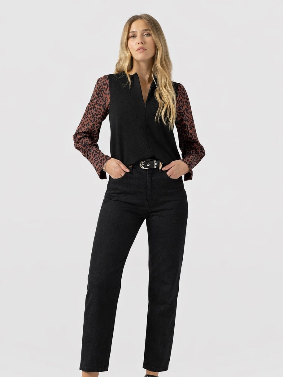 Ella Zip Up Top - Brown Leopard - Women's T-shirts | Saint + Sofia® EU