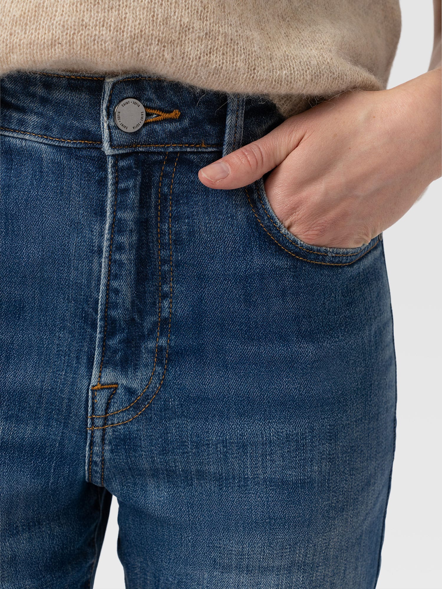 Emma Straight Leg Jeans Mid Blue - Women's Jeans | Saint + Sofia® EU