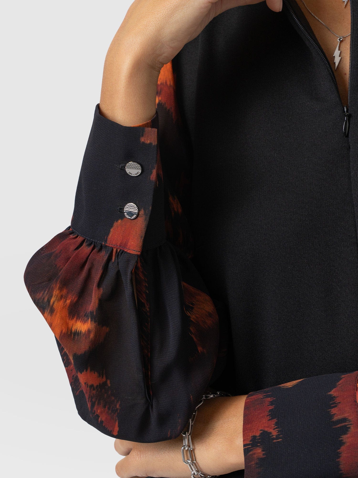 Esme Zip Up Top - Autumn Floral - Women's T-shirts | Saint + Sofia® EU