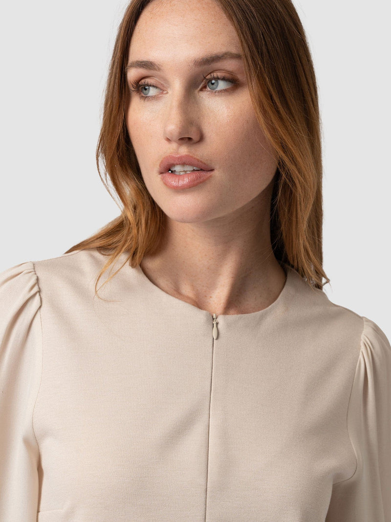 Esme Zip Up Top Light Beige - Women's Tops | Saint + Sofia® EU