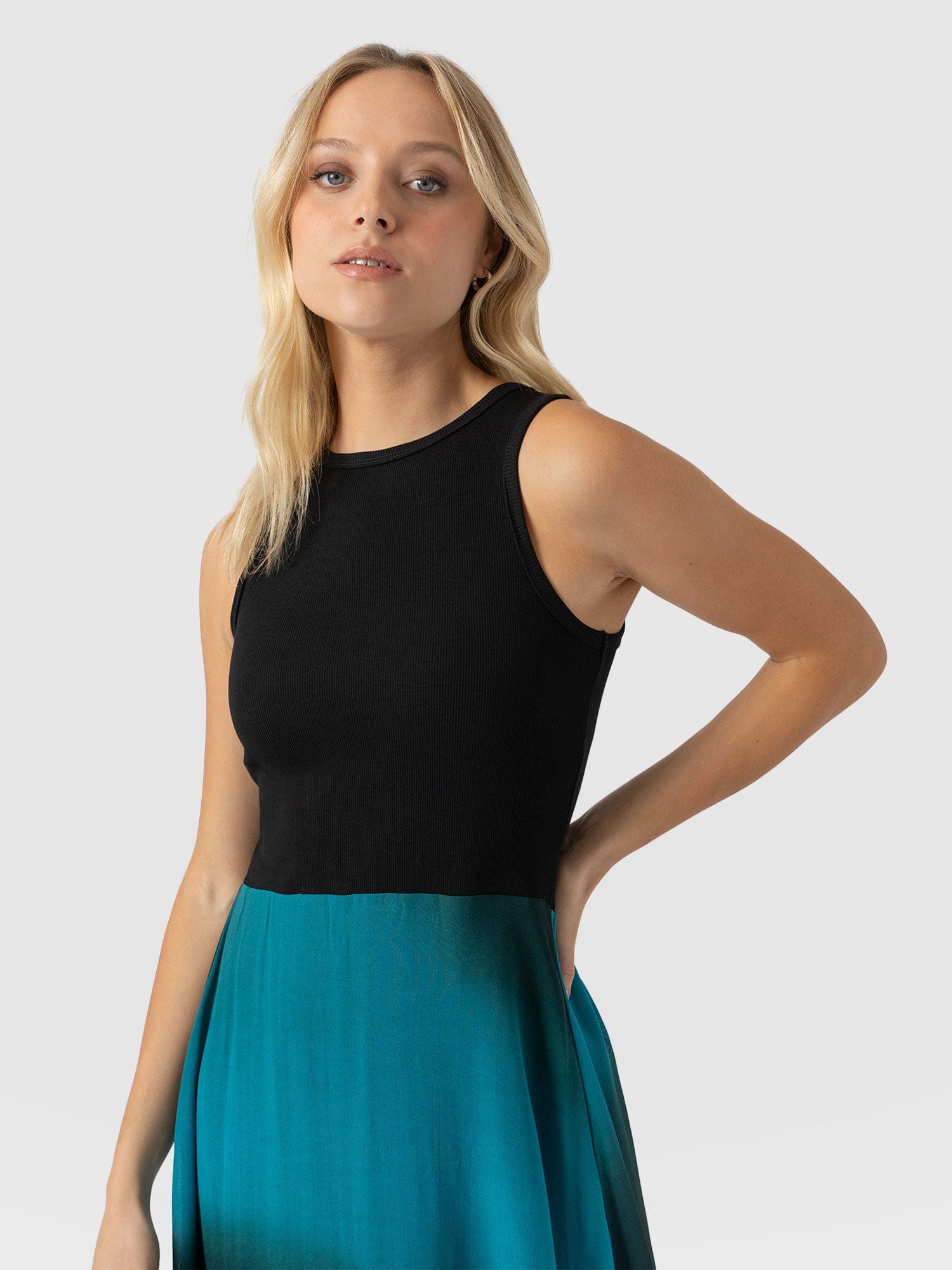 Etta Layered Dress Blue Coral - Women's Skirts | Saint and Sofia® EU