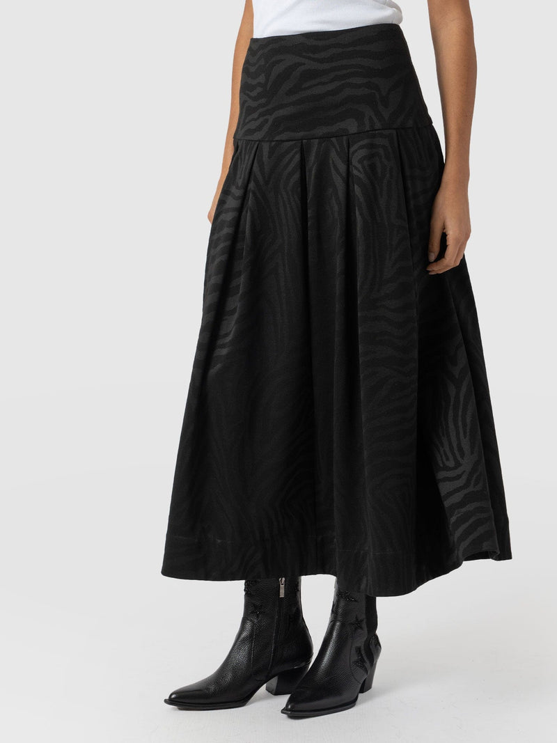 Everly Pleated Skirt Black Zebra  - Women's Skirts | Saint + Sofia® EU