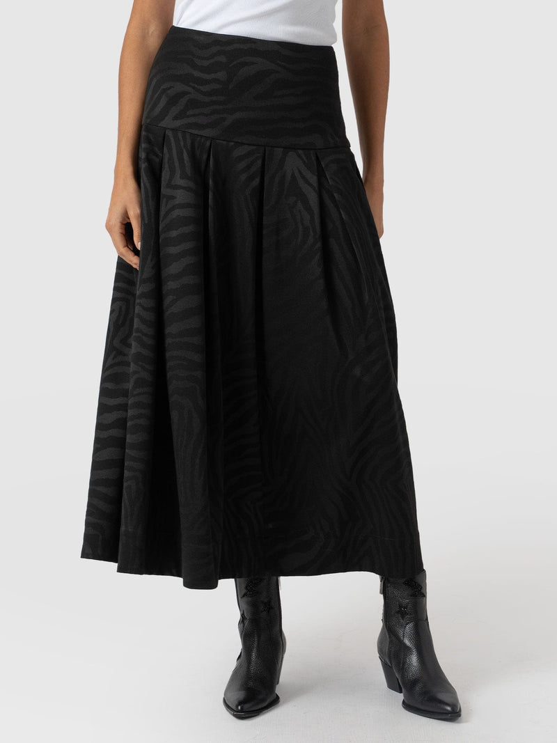 Everly Pleated Skirt Black Zebra  - Women's Skirts | Saint + Sofia® EU