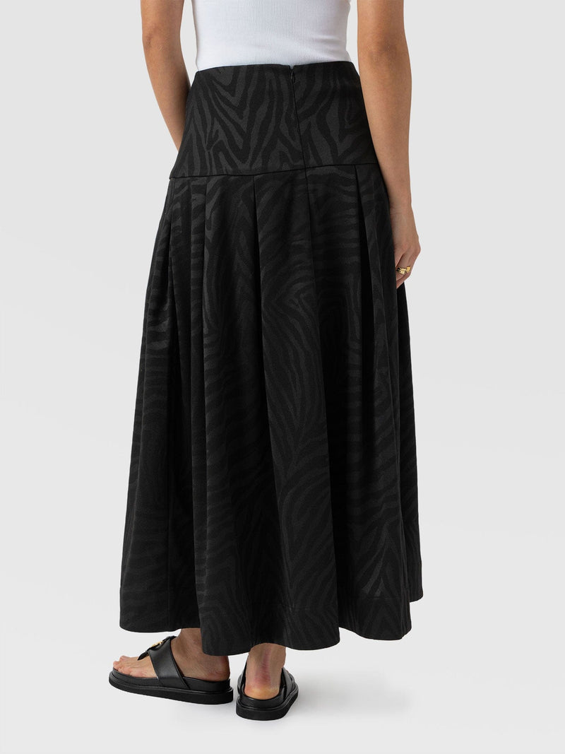 Everly Pleated Skirt Black Zebra  - Women's Skirts | Saint and Sofia® EU