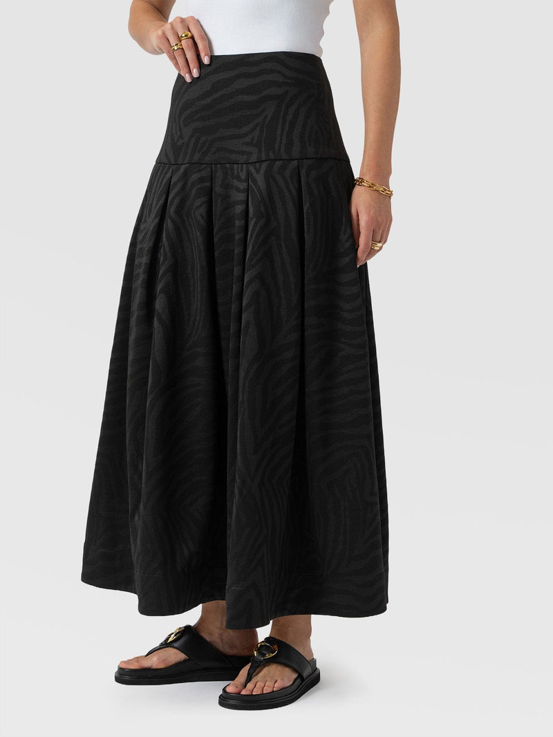 Everly Pleated Skirt Black Zebra  - Women's Skirts | Saint and Sofia® EU