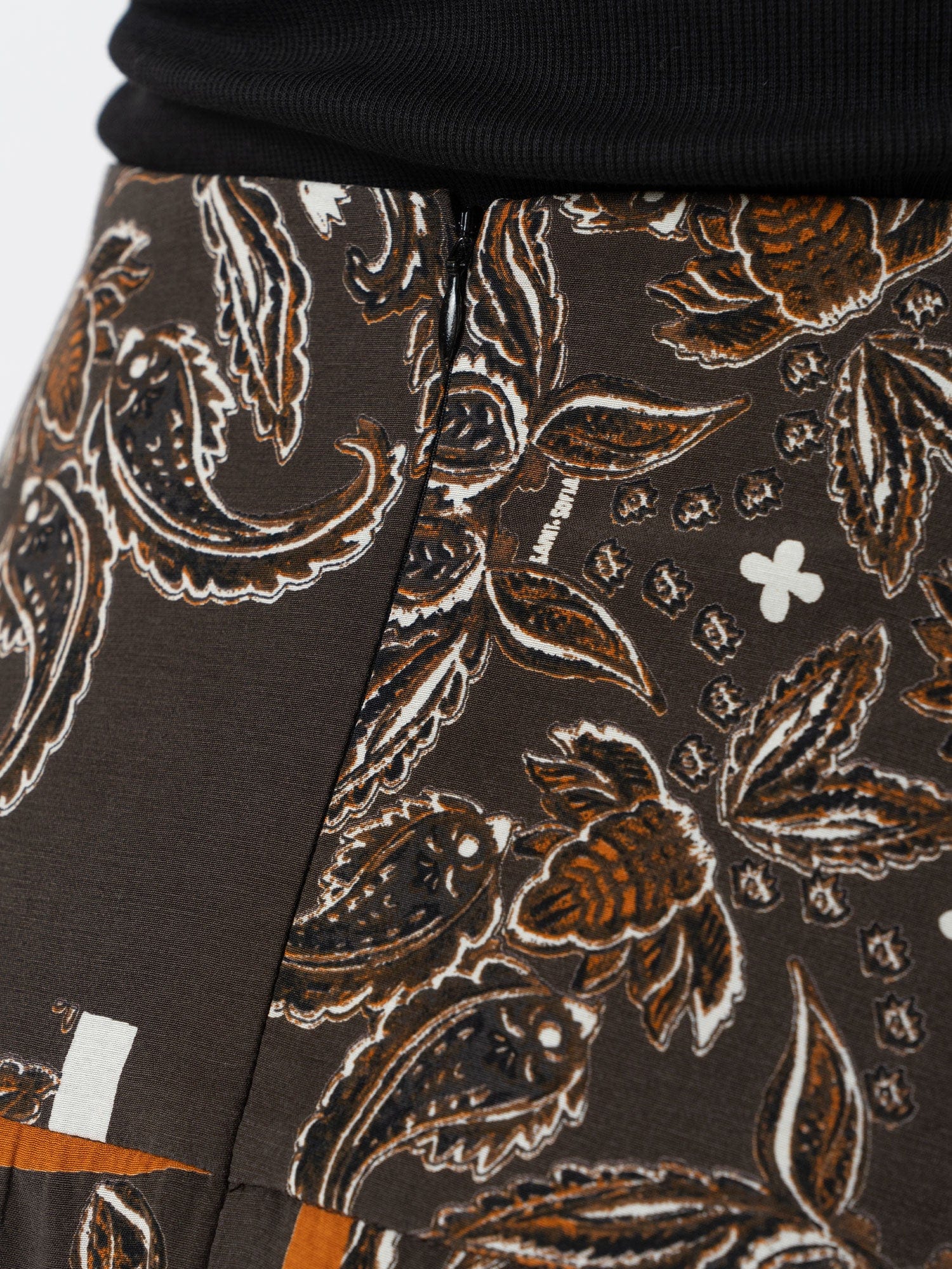 Everly Pleated Skirt - Brown Paisley - Women's Skirts | Saint + Sofia? EU