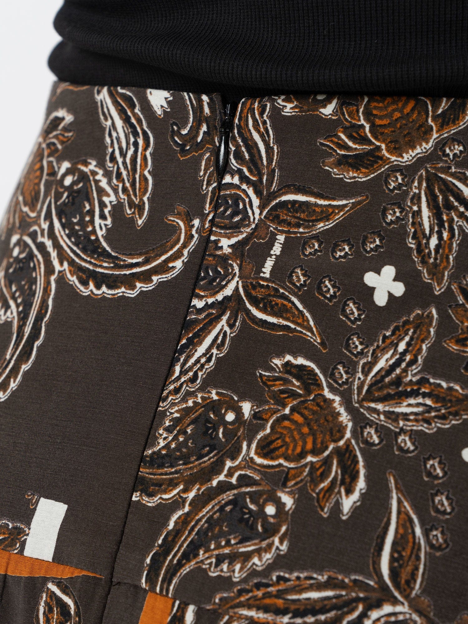 Everly Pleated Skirt - Brown Paisley - Women's Skirts | Saint + Sofia? EU