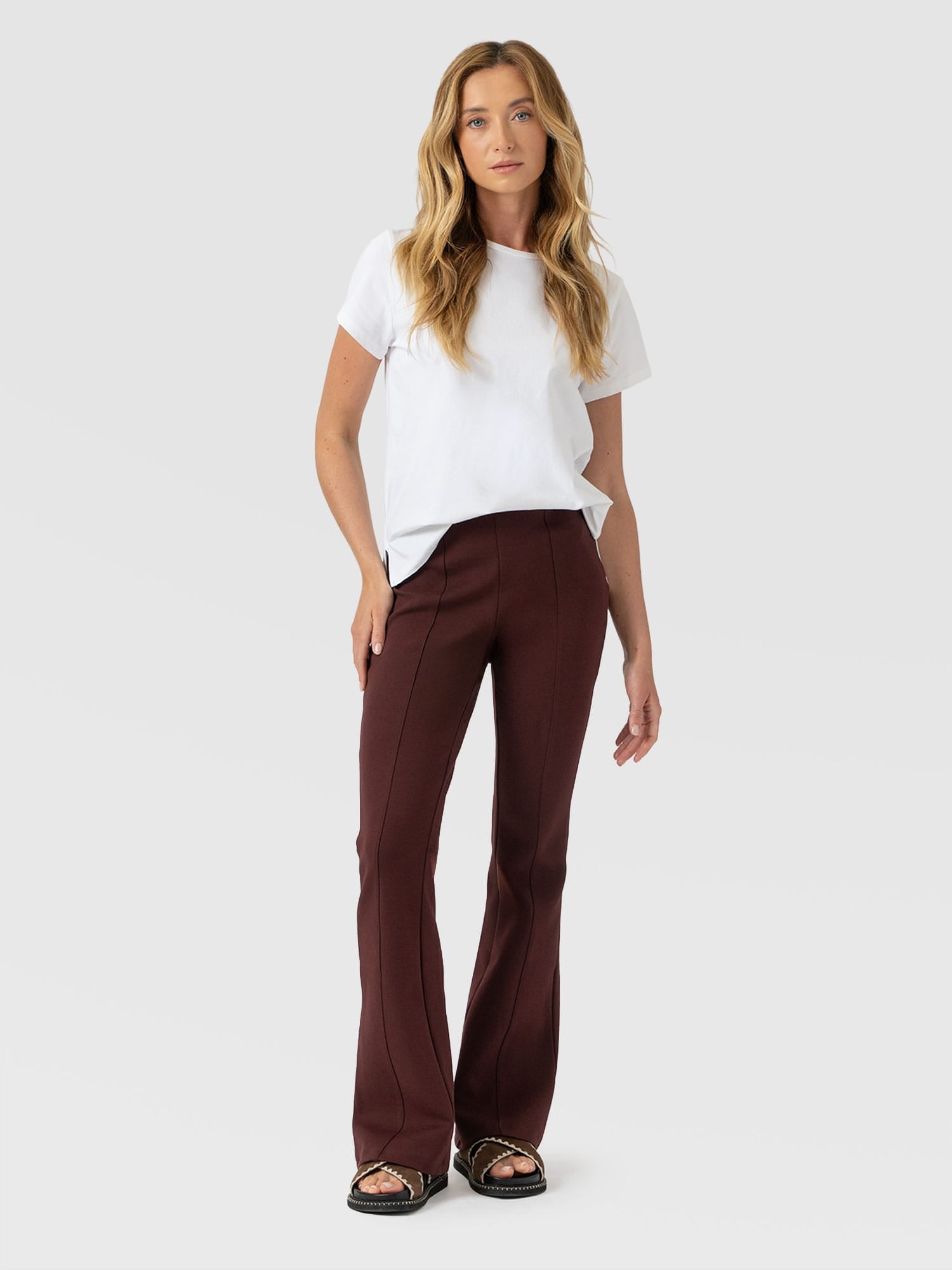 Fearne Fare Legging Maroon - Women's Leggings | Saint + Sofia® EU