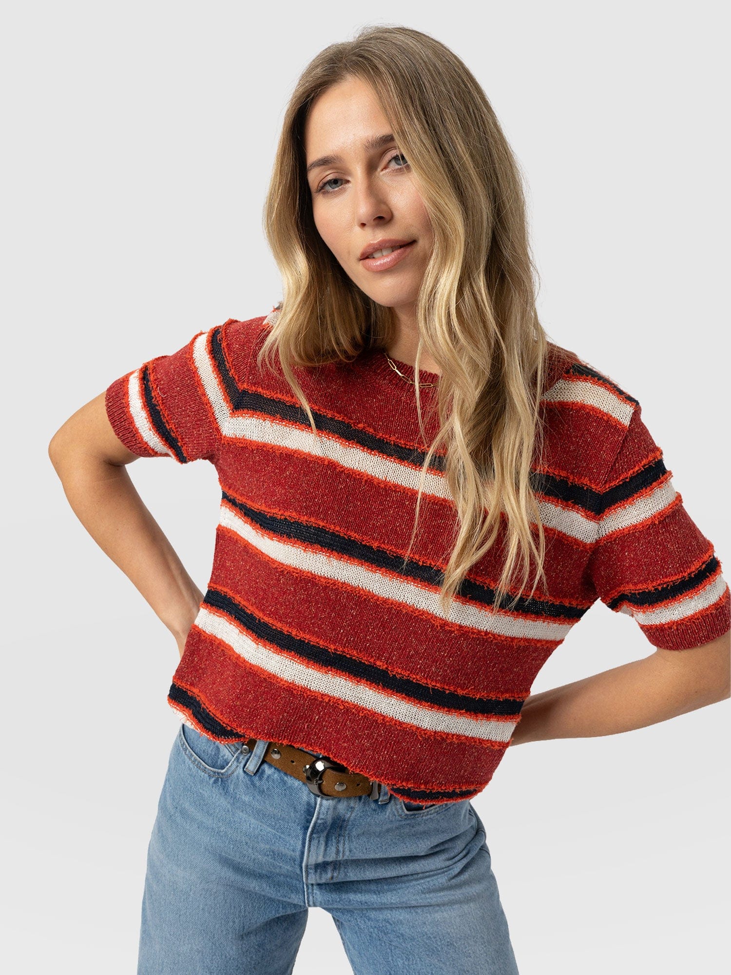 Fearne Knit Tee - Red Stripe - Women's Jumpers | Saint + Sofia® EU