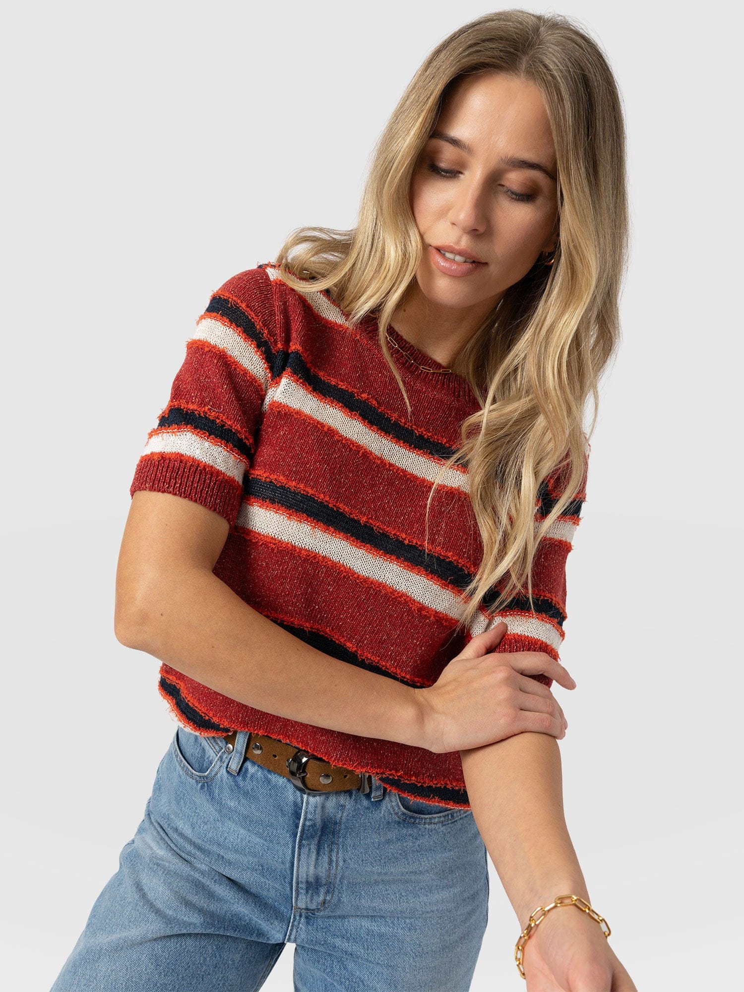 Fearne Knit Tee - Red Stripe - Women's Jumpers | Saint + Sofia® EU