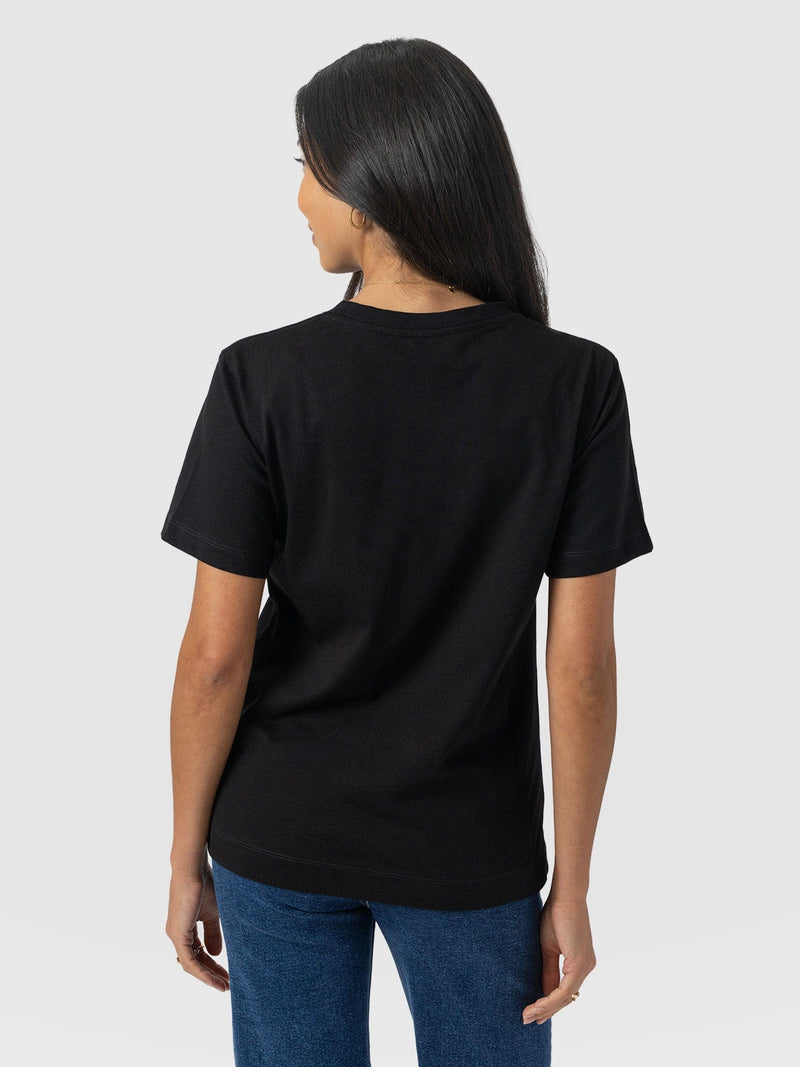 Finsbury Crew Neck Tee - Black - Women's T-shirts | Saint + Sofia® EU