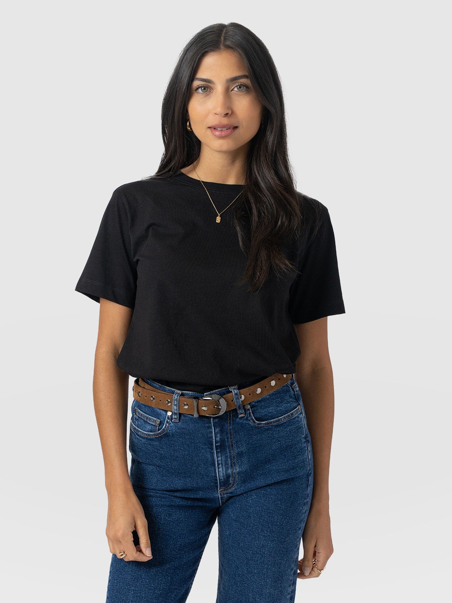Finsbury Crew Neck Tee - Black - Women's T-shirts | Saint + Sofia® EU