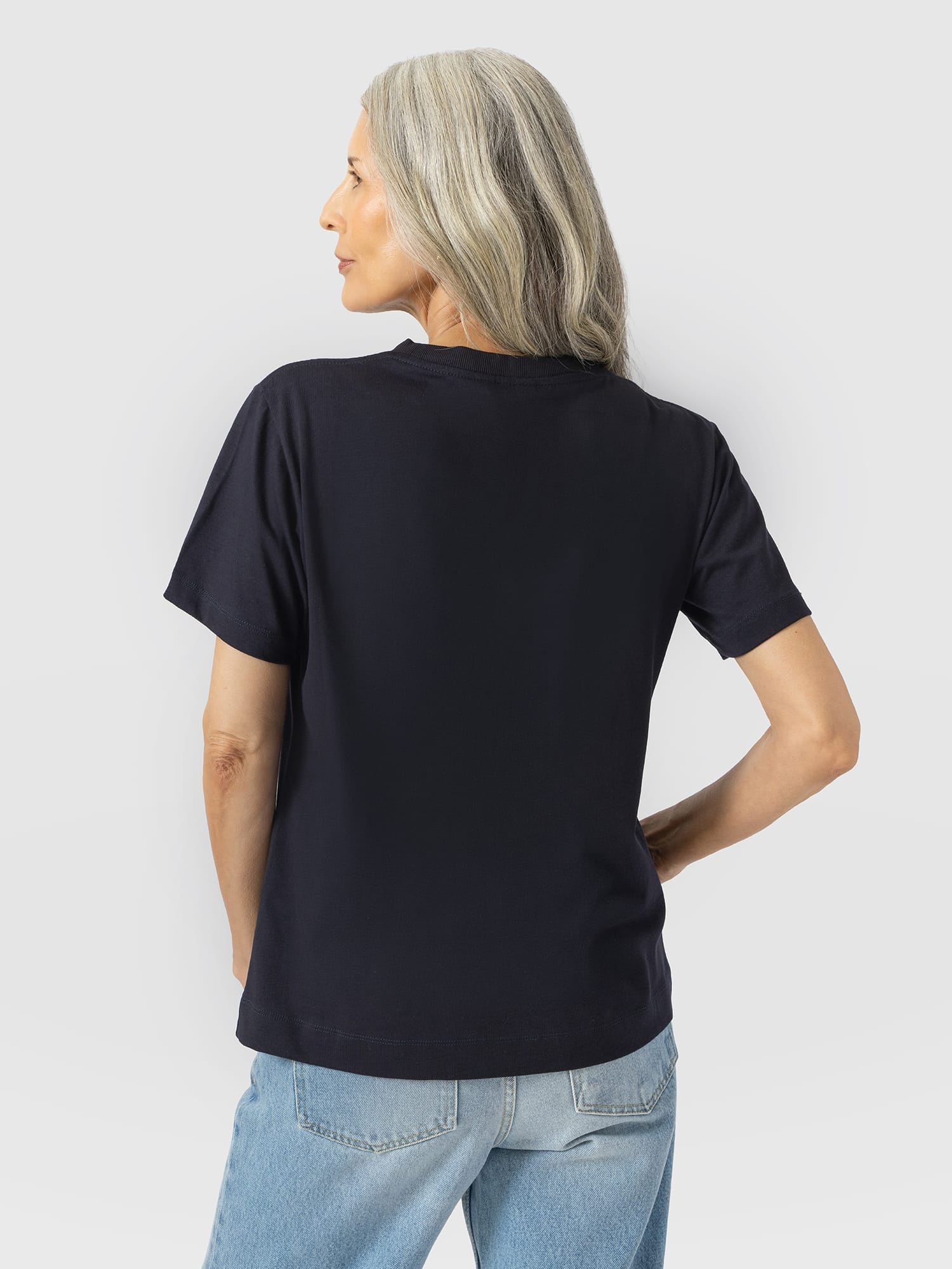 Finsbury Crew Neck Tee - Navy - Women's T-shirts | Saint and Sofia® EU