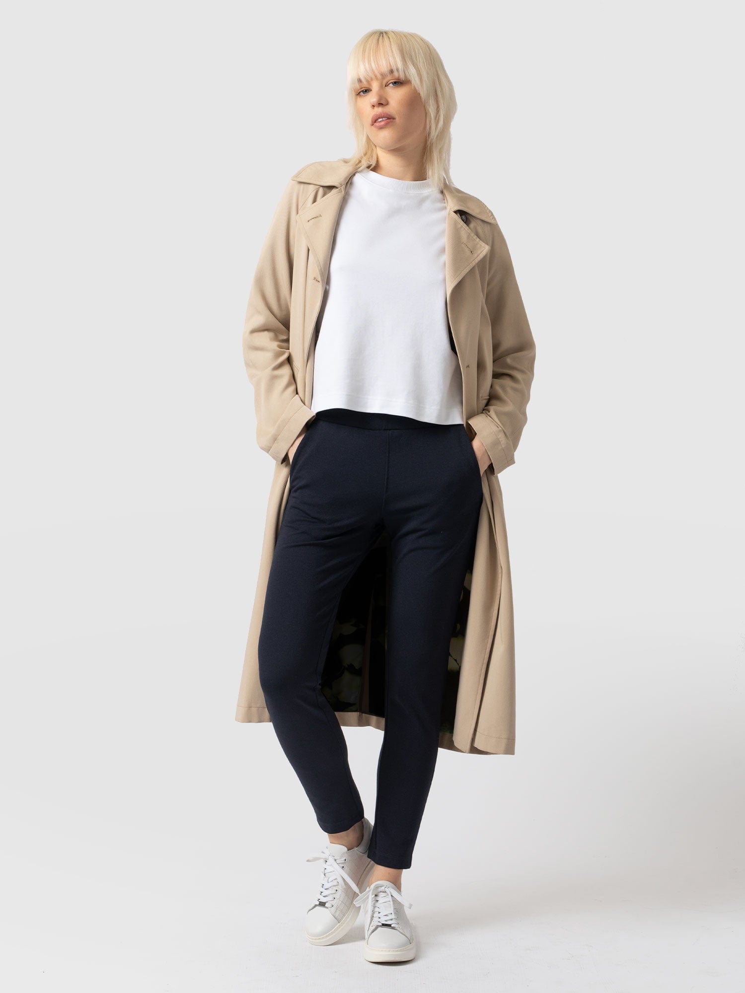 Finsbury Pant Navy - Women's Trousers | Saint + Sofia® EU