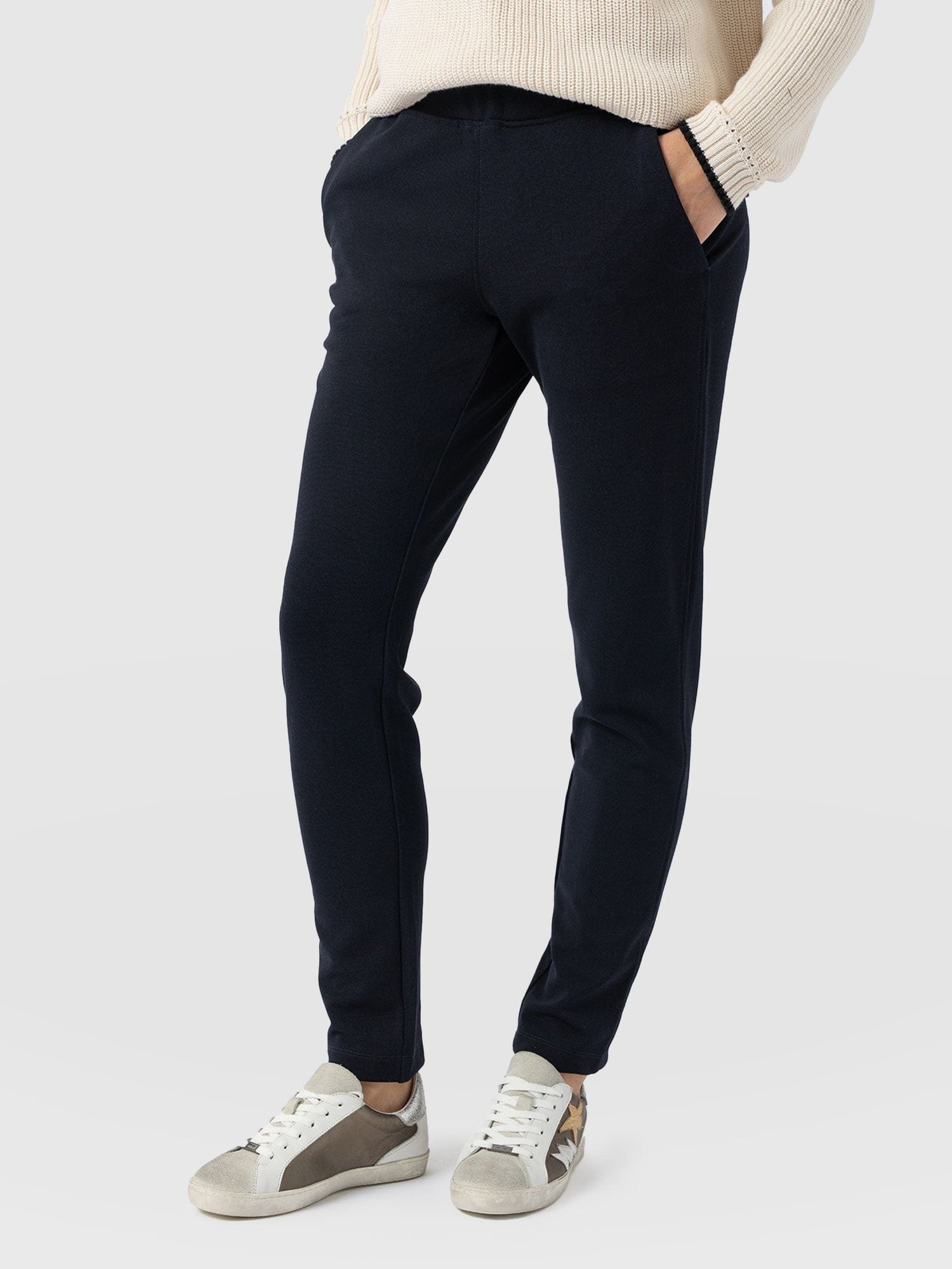Finsbury Pant Navy - Women's Trousers | Saint + Sofia® EU