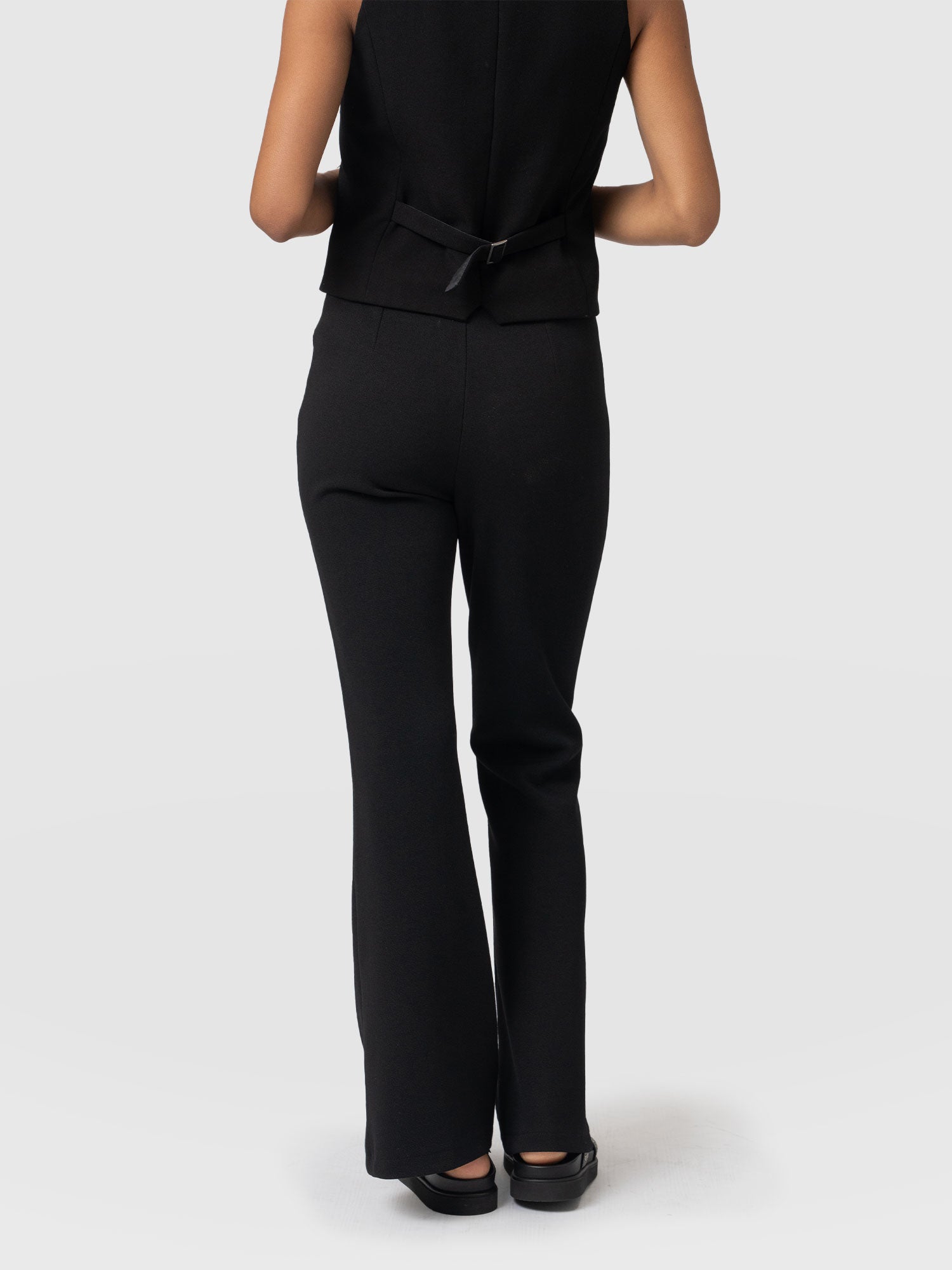 Freya Flared Trouser Black - Women's Trousers | Saint + Sofia® EU