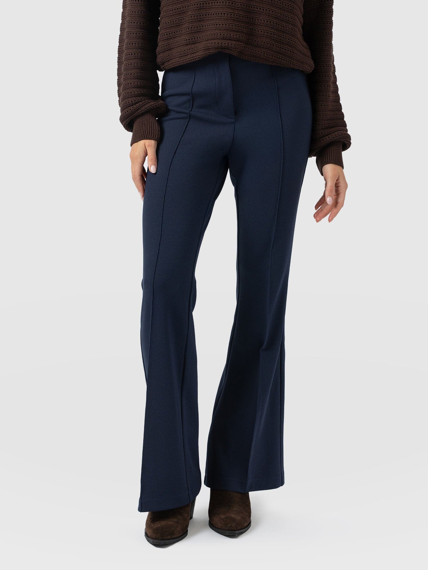Freya Flared Trouser - Navy - Women's Trousers | Saint + Sofia EU