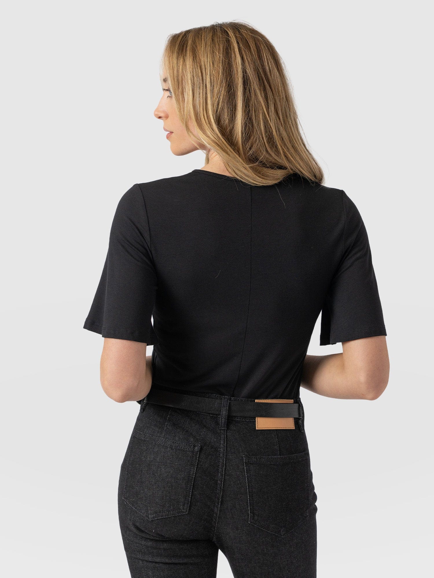 Freya Tie Tee - Black - Women's T-Shirts | Saint + Sofia® EU