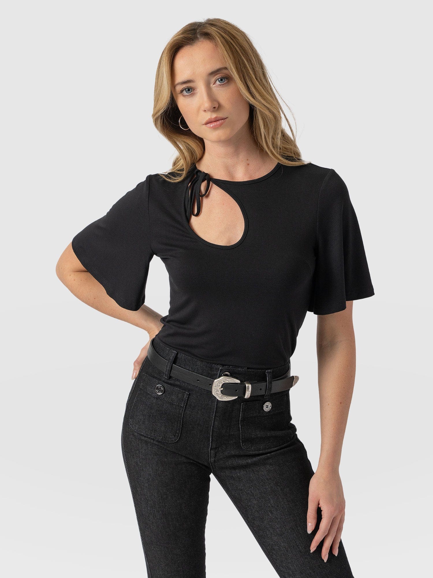 Freya Tie Tee - Black - Women's T-Shirts | Saint + Sofia® EU