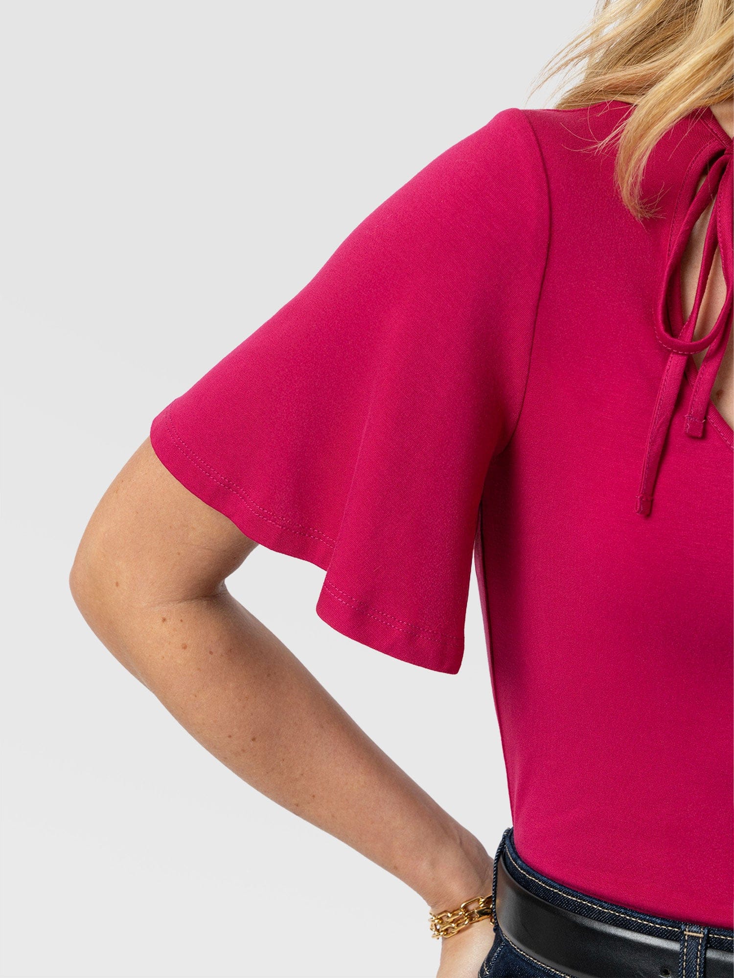 Freya Tie Tee - Fuchsia Pink - Women's T-shirts | Saint + Sofia® EU