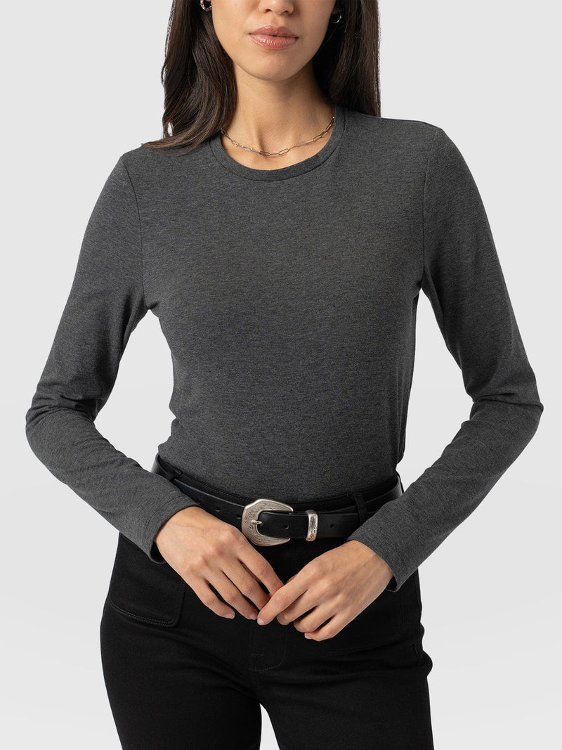 Glen Crew Neck Tee Charcoal - Women's Tops | Saint + Sofia® EU