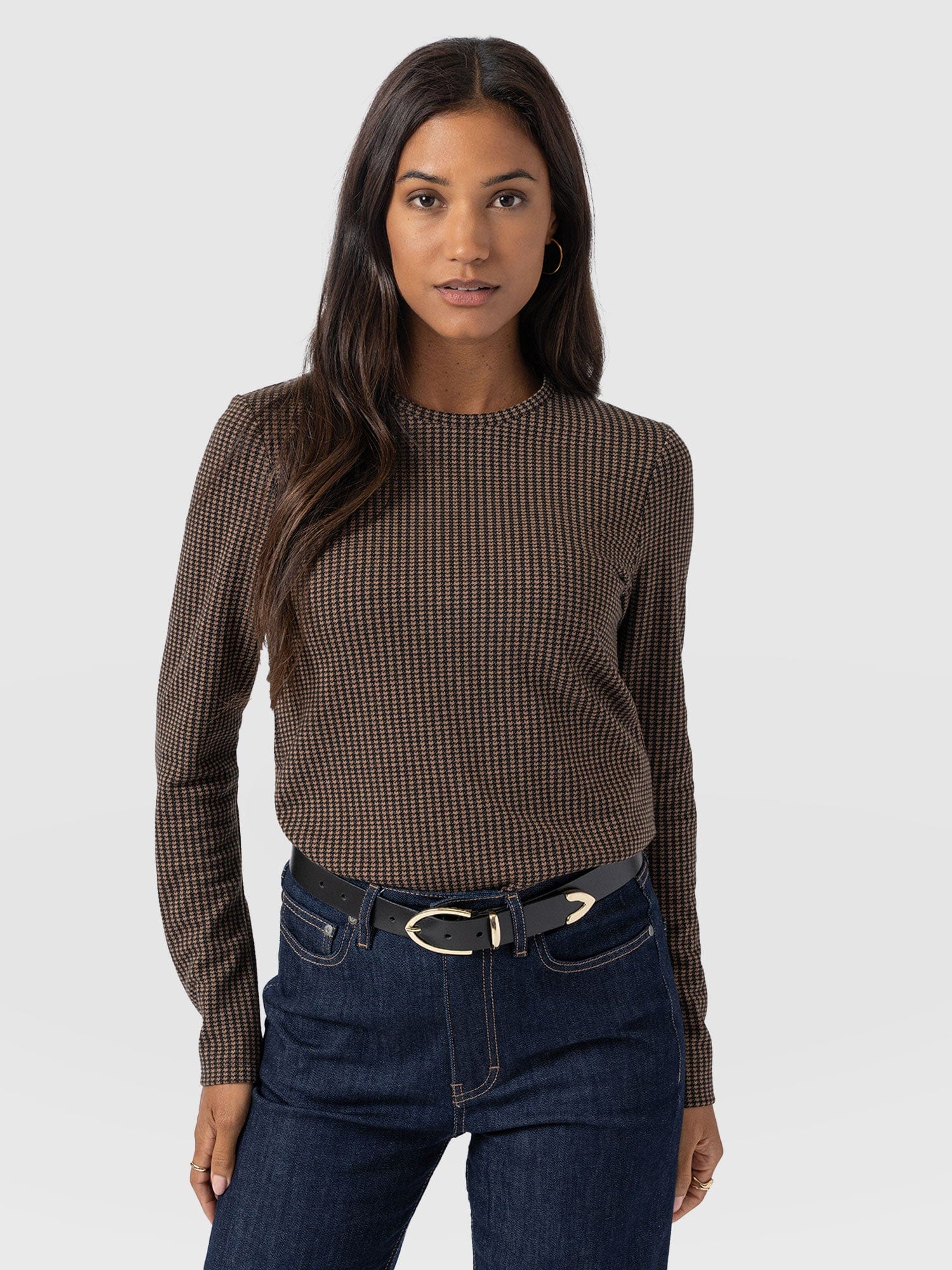 Glen Crew Neck Tee Long Sleeve - Brown Mini Houndstooth - Women's T-shirts | Saint + Sofia® EU