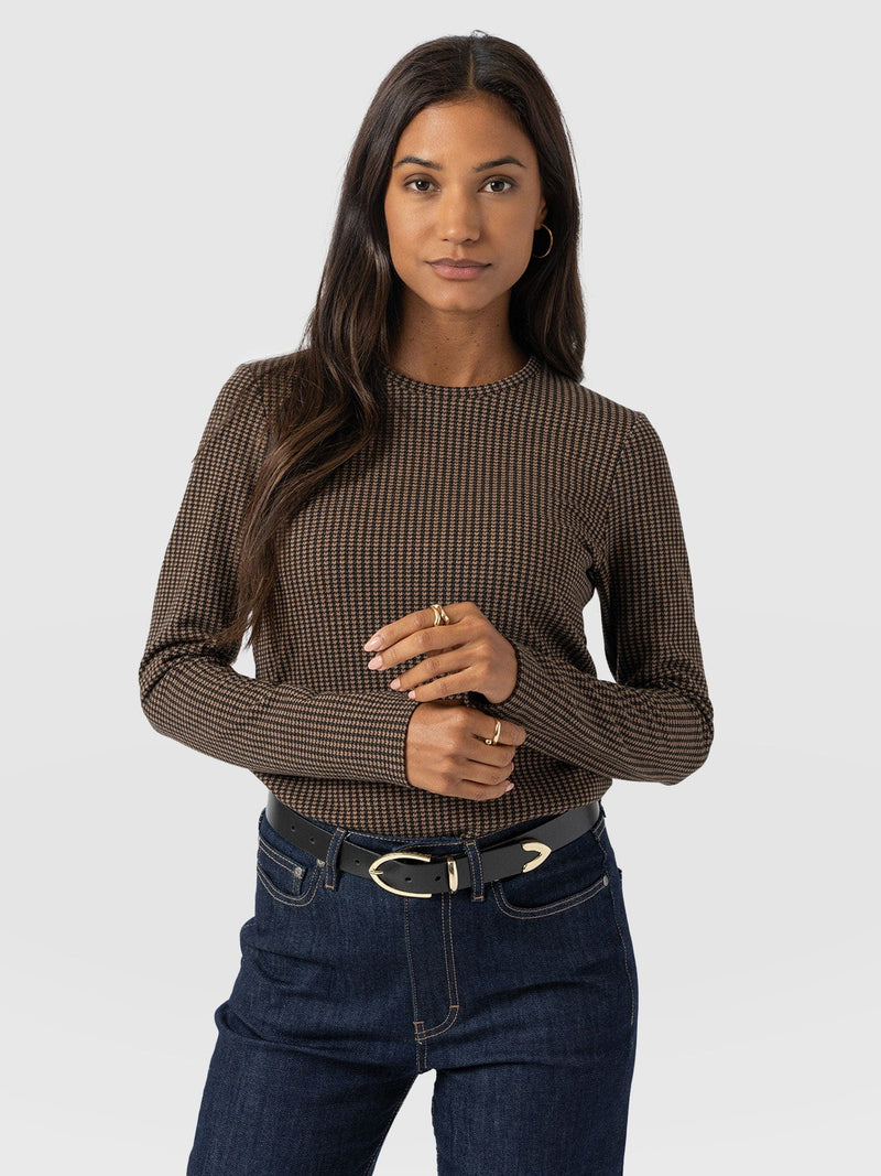 Glen Crew Neck Tee Long Sleeve - Brown Mini Houndstooth - Women's T-shirts | Saint + Sofia® EU