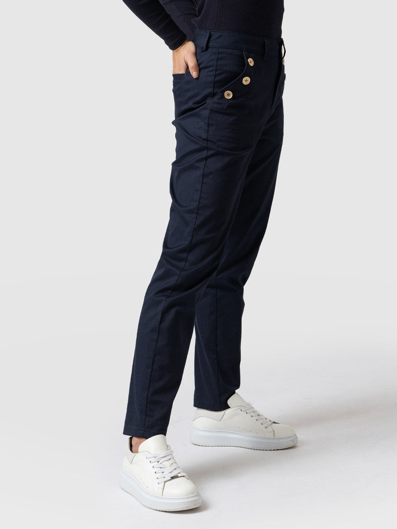 Gwen Chino Navy - Women's Trousers | Saint + Sofia® EU