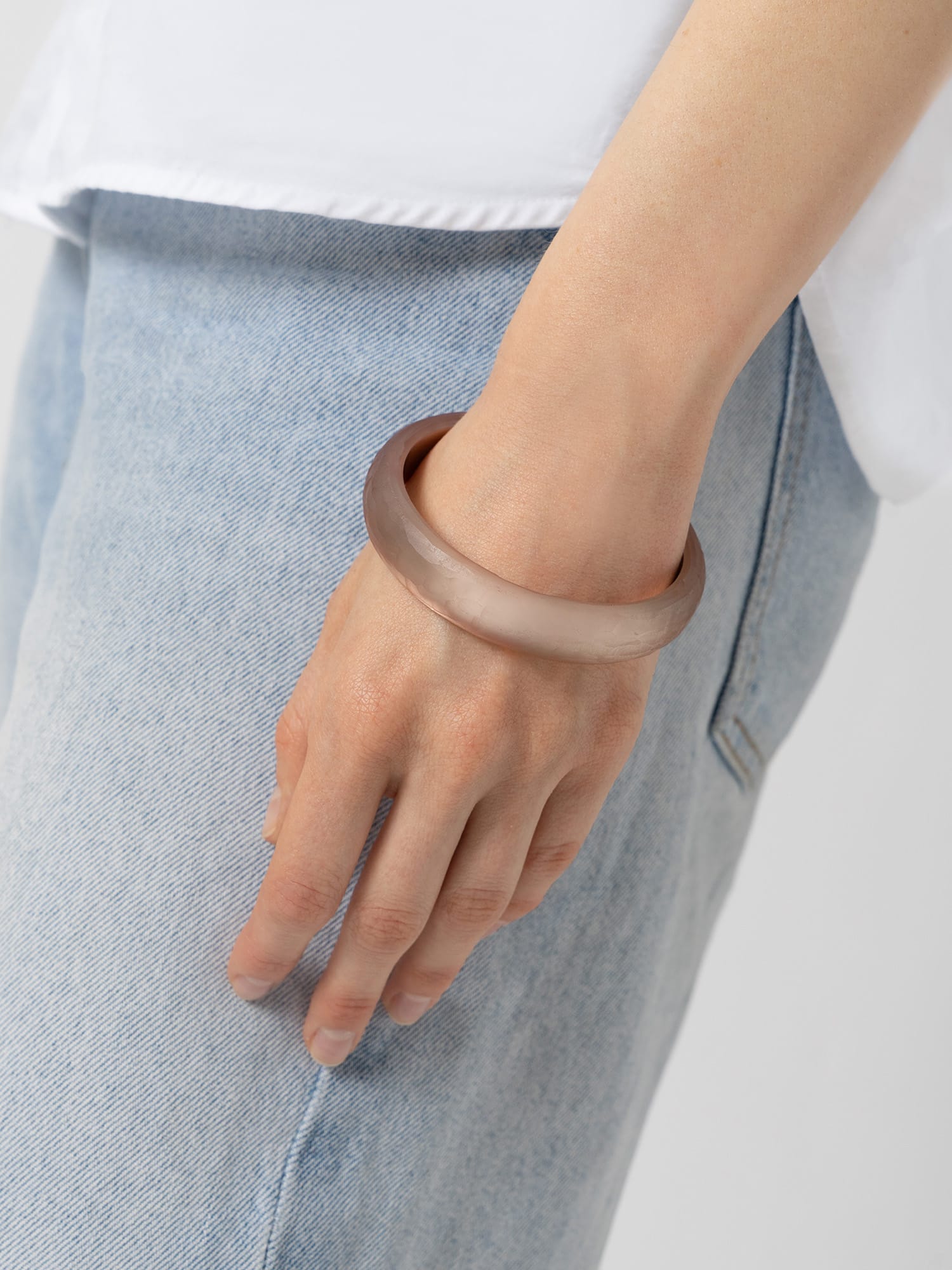 Hammered Bangle - Pink Champagne - Women's Jewellers | Saint and Sofia® EU