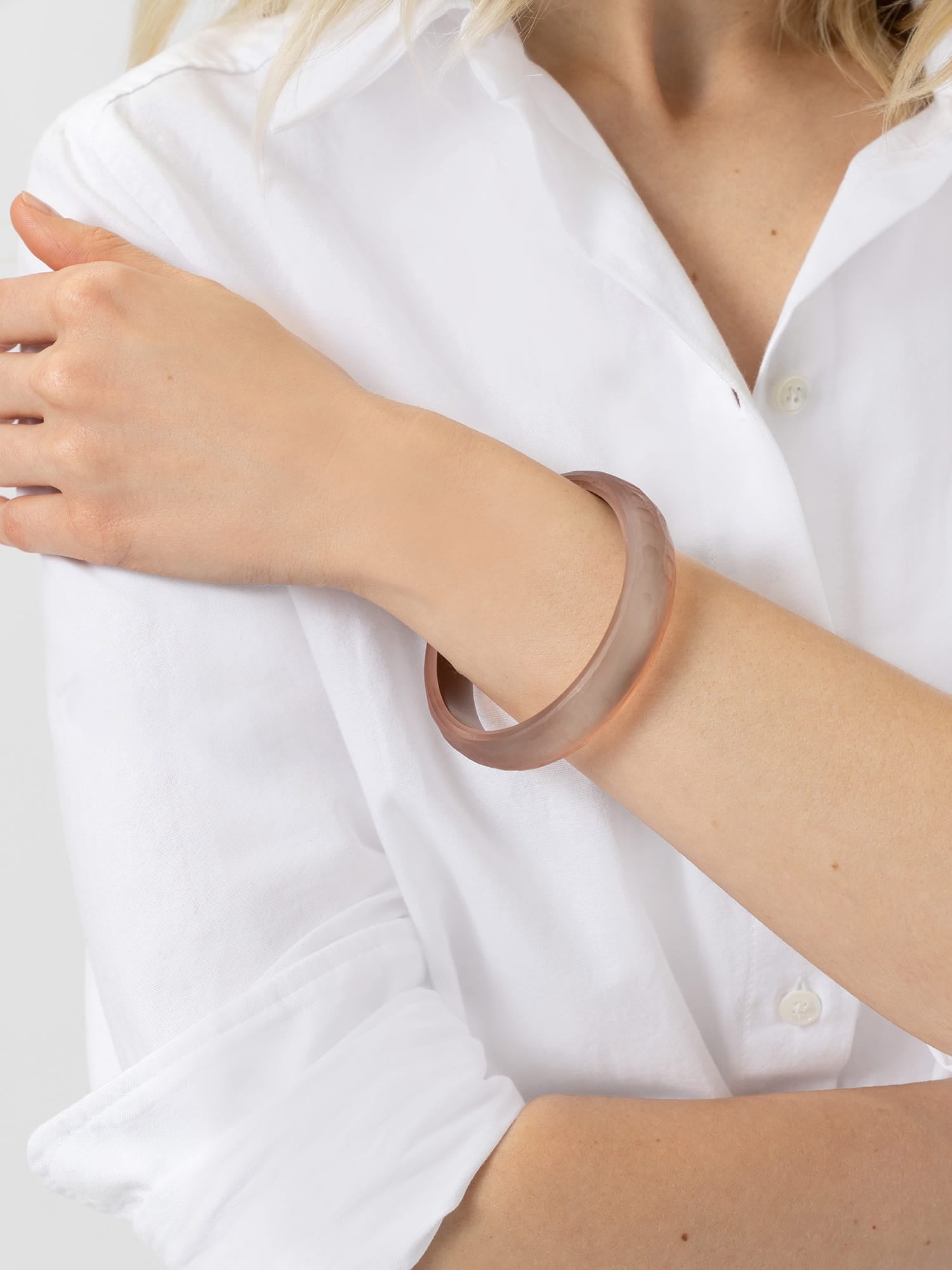 Hammered Bangle - Pink Champagne - Women's Jewellers | Saint and Sofia® EU