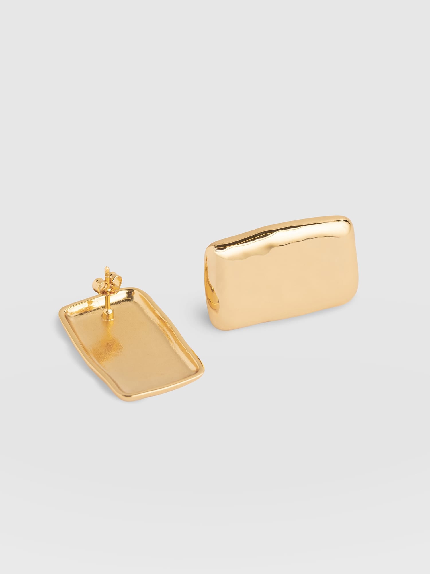 Hammered Rectangle Earrings - Gold - Women's Jewellers | Saint and Sofia® EU