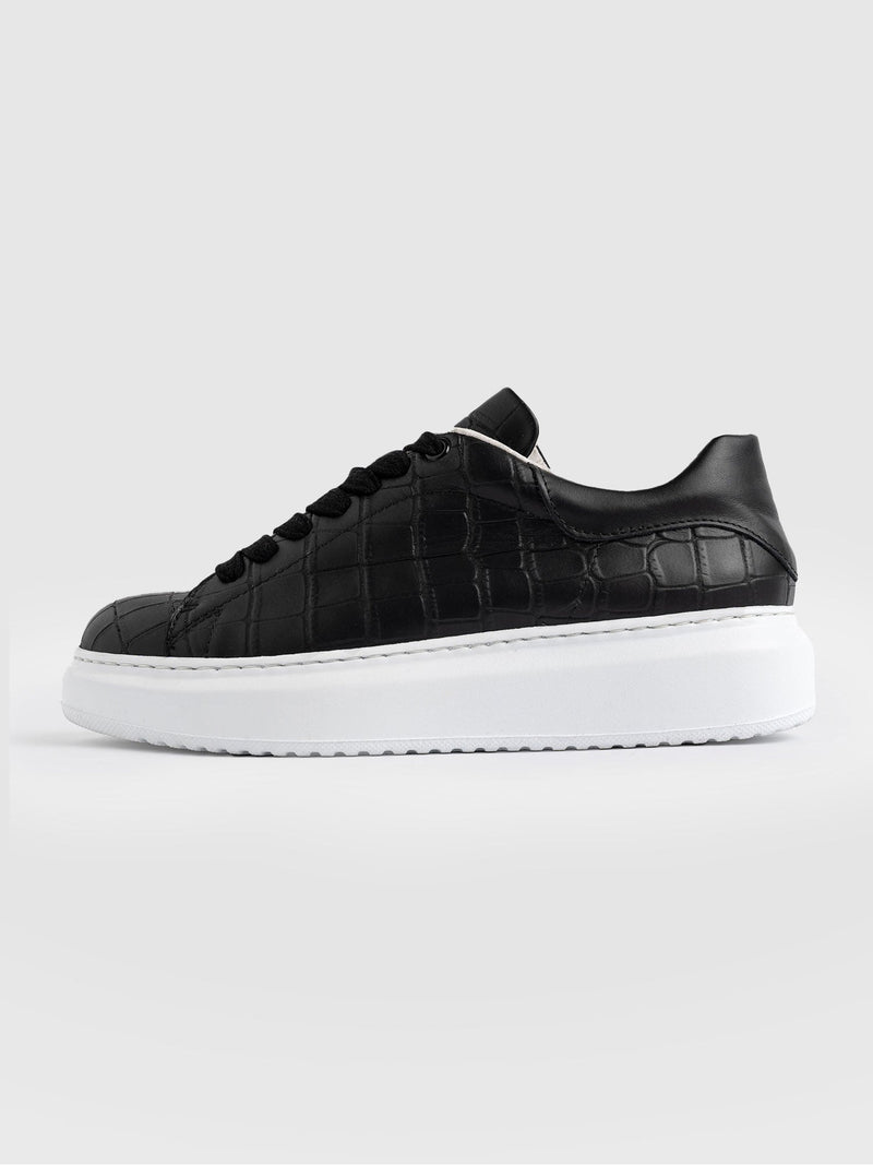 Hampstead Trainer Black - Women's Trainers | Saint + Sofia® EU