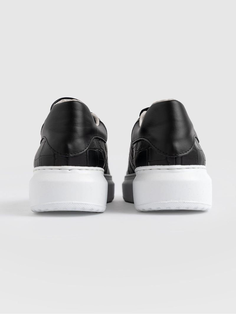 Hampstead Trainer Black - Women's Trainers | Saint + Sofia® EU