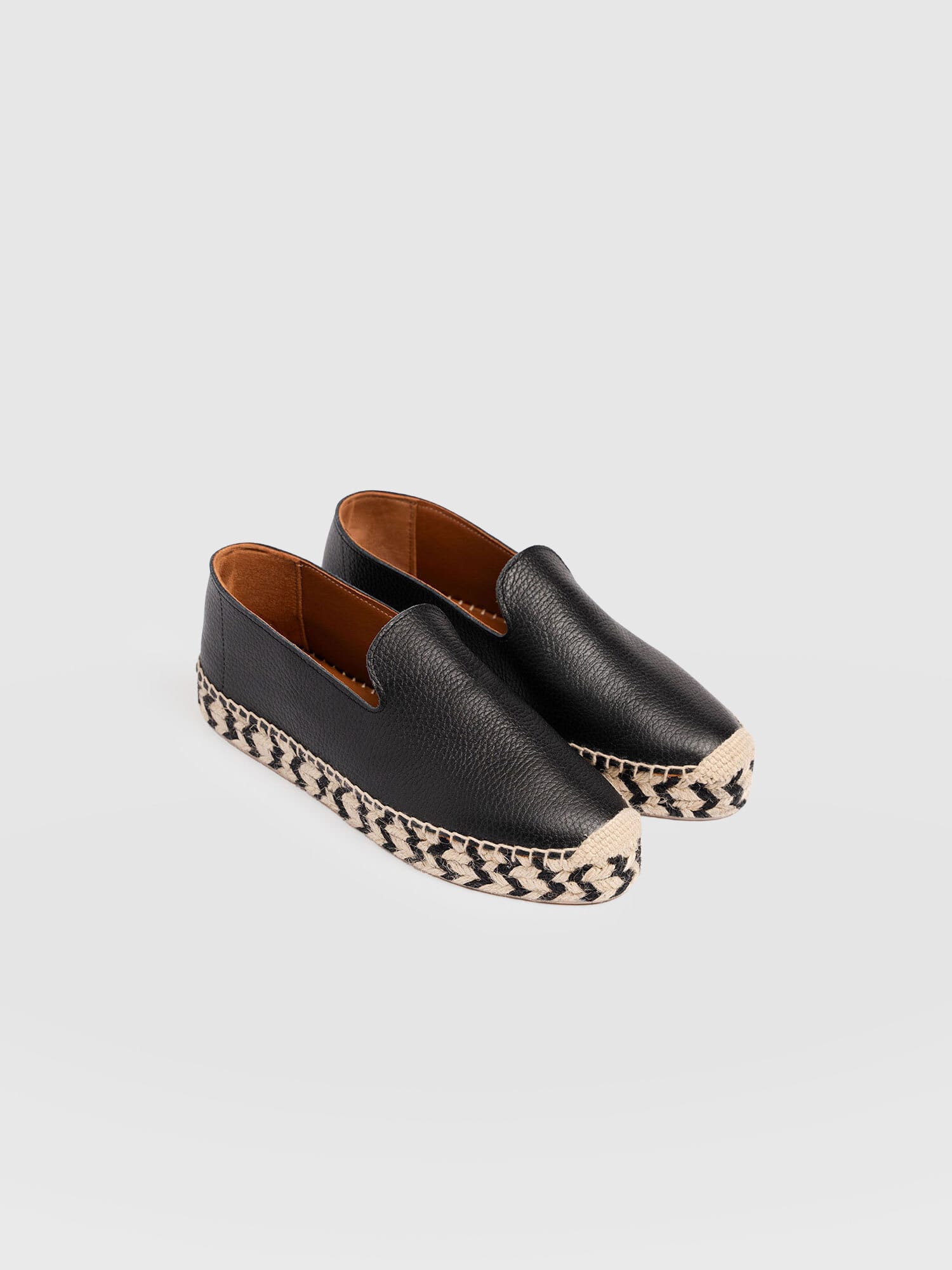 Hampton Espadrilles - Black Leather - Women's Shoes | Saint + Sofia® EU