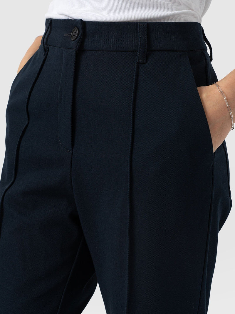 Harlow Straight Leg Pant - Navy - Women's Trousers | Saint + Sofia® EU