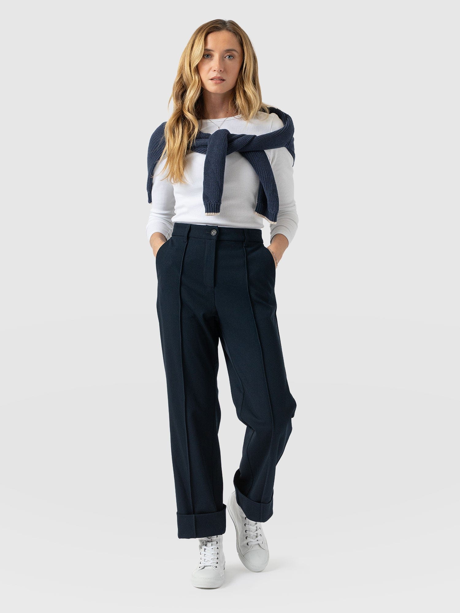 Harlow Straight Leg Pant - Navy - Women's Trousers | Saint + Sofia® EU